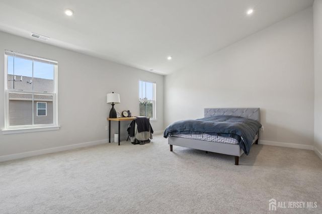 49 Owen Court, Franklin Twsp, NJ 08873