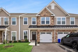 49 Owen Court, Franklin Twsp, NJ 08873