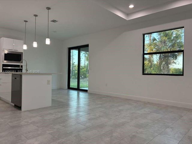 6007 Kumquat Cir, La Belle, FL 33935