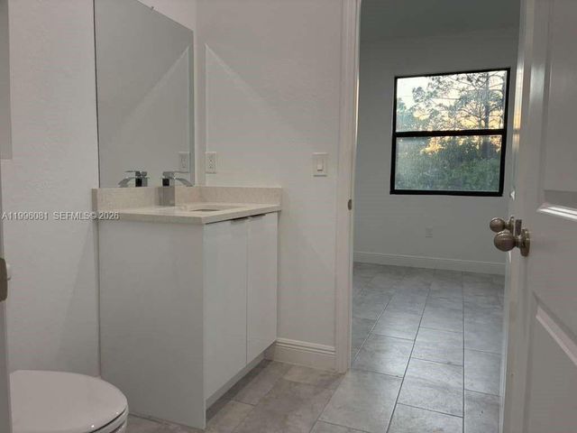 6007 Kumquat Cir, La Belle, FL 33935