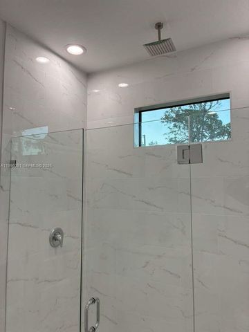 6007 Kumquat Cir, La Belle, FL 33935