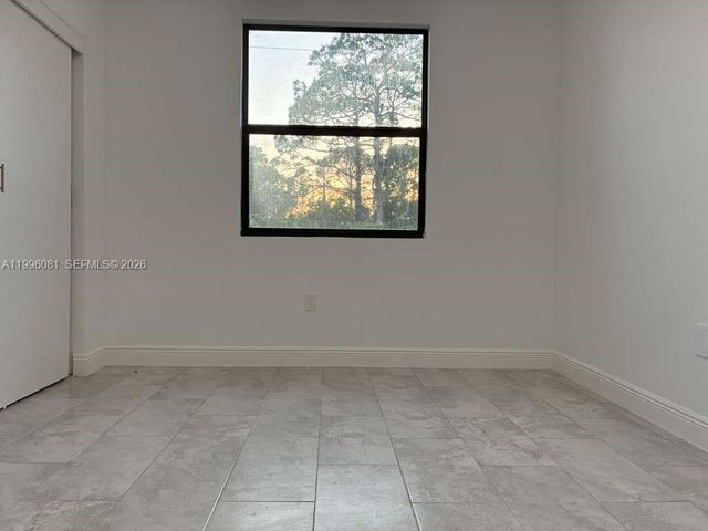 6007 Kumquat Cir, La Belle, FL 33935