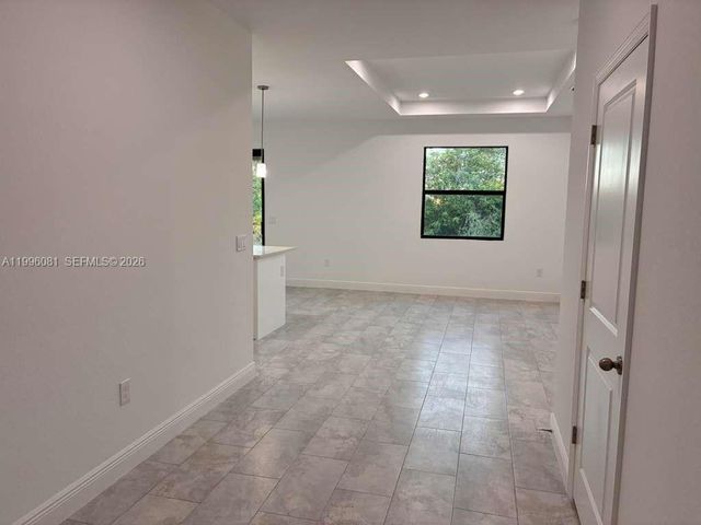 6007 Kumquat Cir, La Belle, FL 33935
