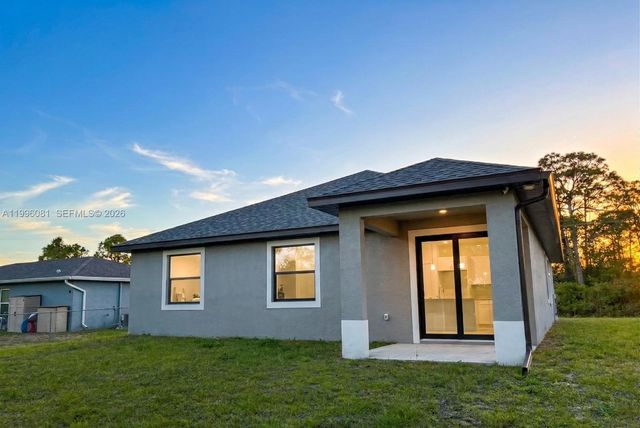 6007 Kumquat Cir, La Belle, FL 33935