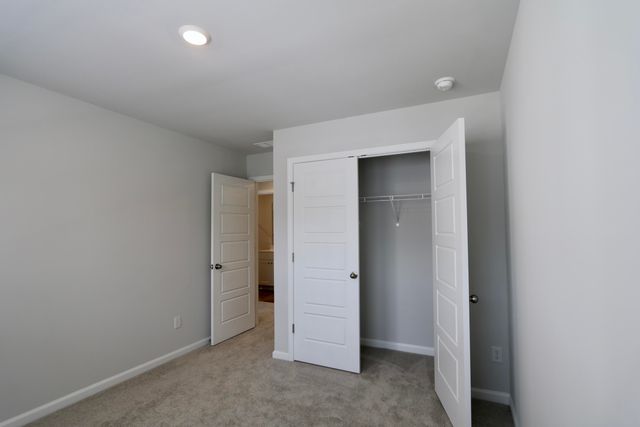 7924 Triggerfish Way, North Charleston, SC 29420