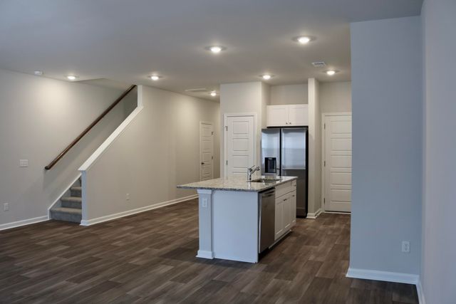 7924 Triggerfish Way, North Charleston, SC 29420