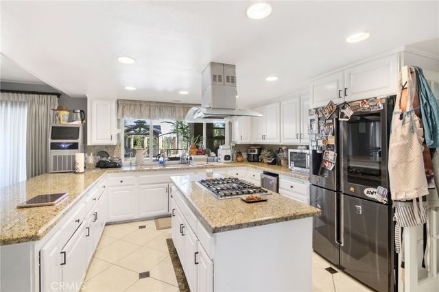 15526 Mar Vista, Whittier, CA 90605