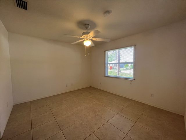 2340 86th Drive, Vero Beach, FL 32966