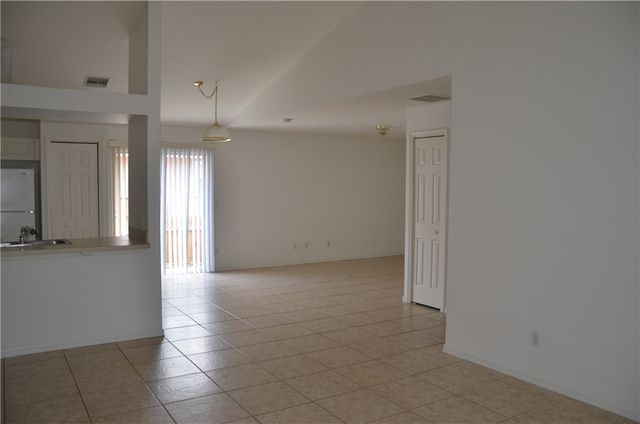 2340 86th Drive, Vero Beach, FL 32966
