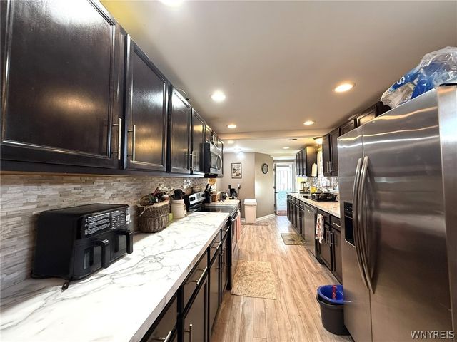 609 76th Street, Niagara Falls, NY 14304