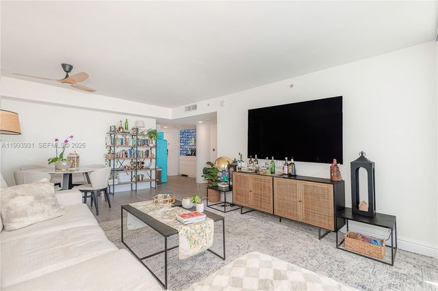 1100 West Ave 1427, Miami Beach, FL 33139