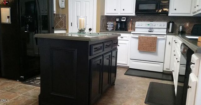 4301 Treetops Circle, Winterville, NC 28590