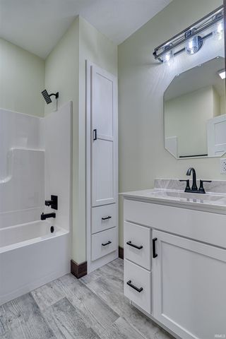 3527 Sand Drive, Newburgh, IN 47630