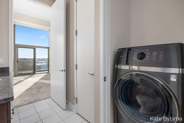 335 Bridge Street Nw 602, City Of Grand Rapids, MI 49504