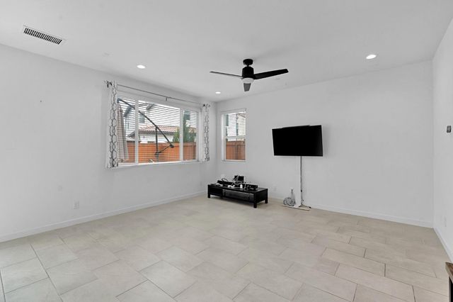 4614 Loftwood Road, Madera, CA 93636