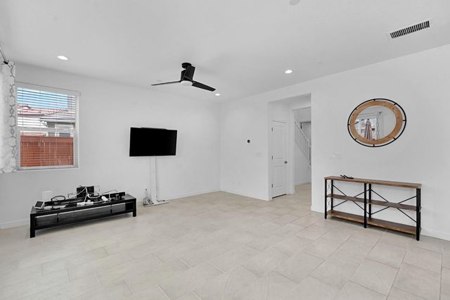 4614 Loftwood Road, Madera, CA 93636
