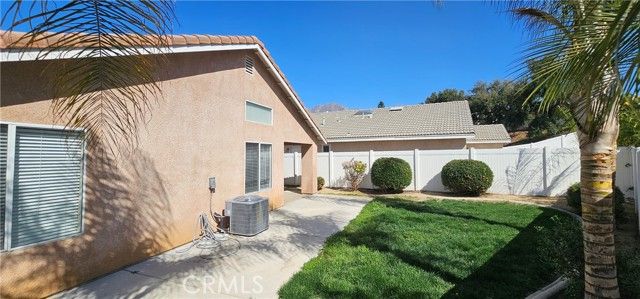 7739 Somerset, Highland, CA 92346