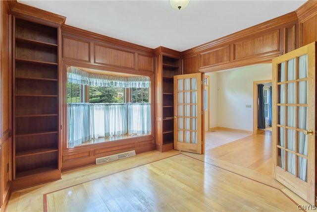 1 Mayflower Circle, Oswego, NY 13126