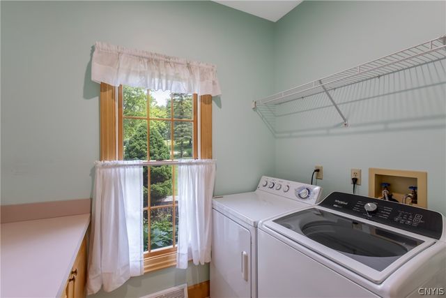 1 Mayflower Circle, Oswego, NY 13126