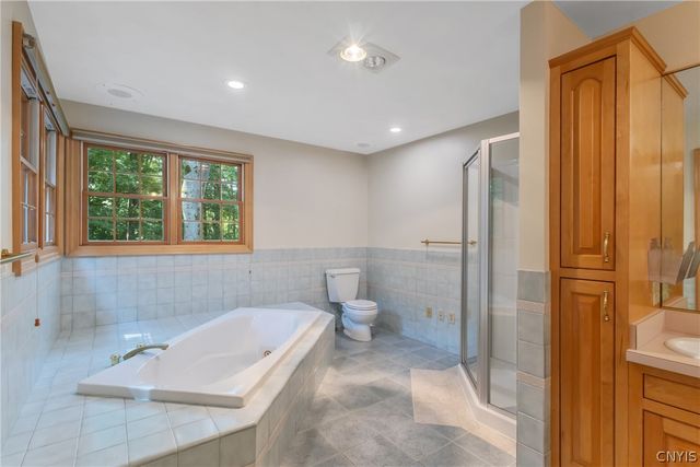 1 Mayflower Circle, Oswego, NY 13126