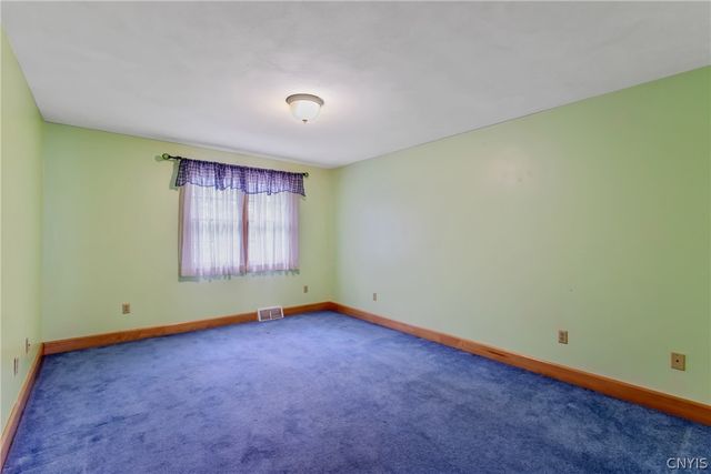 1 Mayflower Circle, Oswego, NY 13126