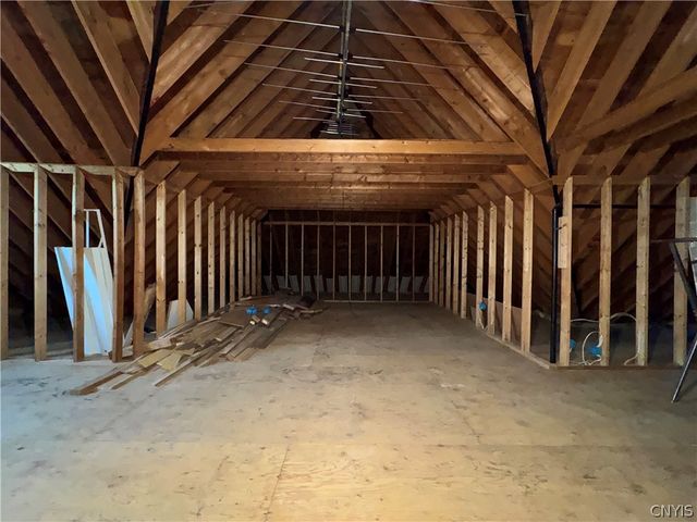 1 Mayflower Circle, Oswego, NY 13126