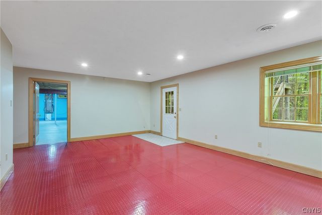 1 Mayflower Circle, Oswego, NY 13126