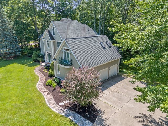 1 Mayflower Circle, Oswego, NY 13126