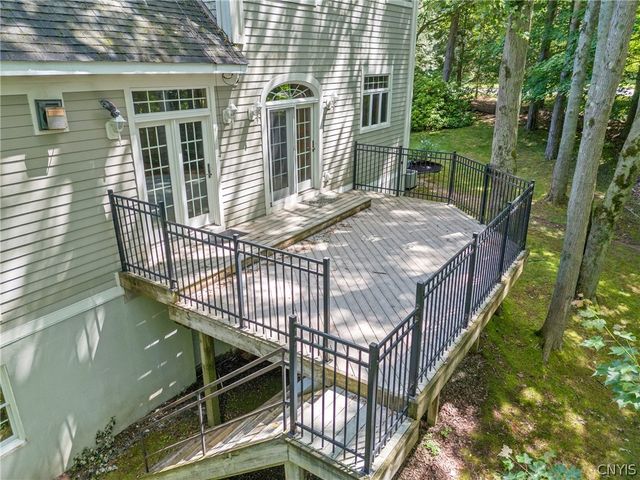 1 Mayflower Circle, Oswego, NY 13126