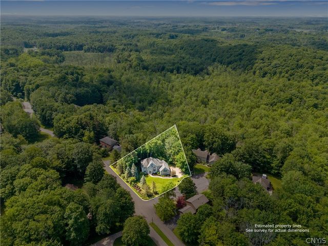 1 Mayflower Circle, Oswego, NY 13126