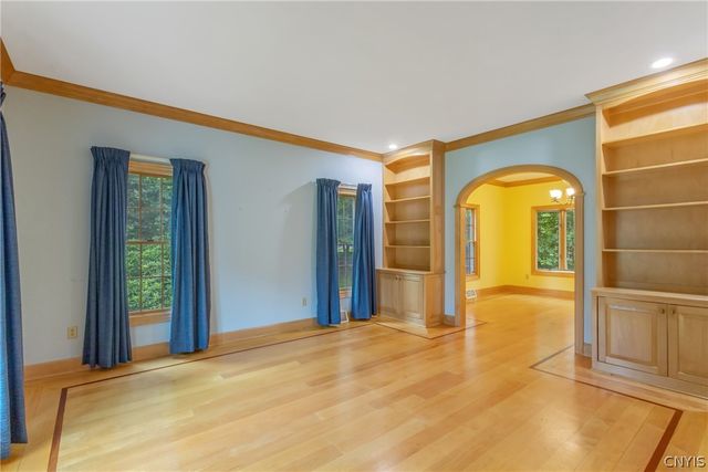 1 Mayflower Circle, Oswego, NY 13126