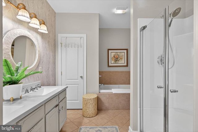 1029 STONECROFT DR, Hanover, PA 17331