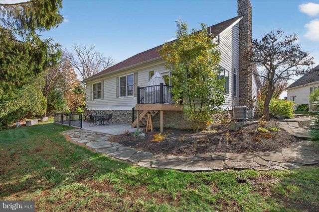 1029 STONECROFT DR, Hanover, PA 17331