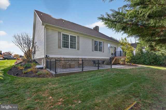 1029 STONECROFT DR, Hanover, PA 17331