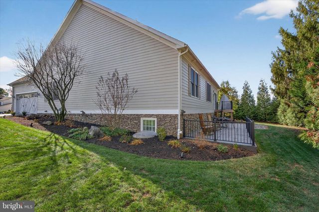 1029 STONECROFT DR, Hanover, PA 17331