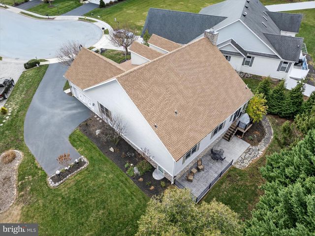 1029 STONECROFT DR, Hanover, PA 17331