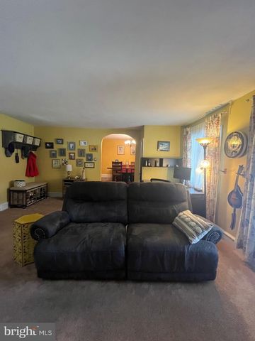 203 S LINE ST, Lansdale, PA 19446