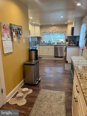 203 S LINE ST, Lansdale, PA 19446