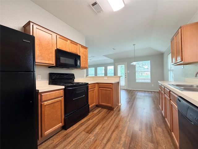 8018 Arkan Parkway, Dallas, TX 75241