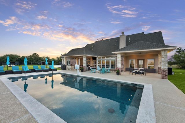 2258 Maler Road, Sealy, TX 77474