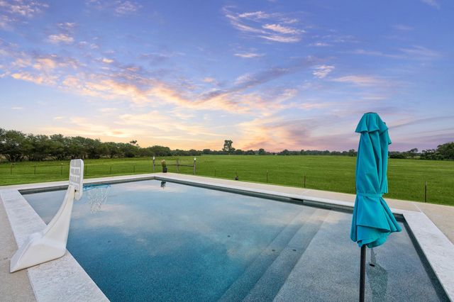 2258 Maler Road, Sealy, TX 77474