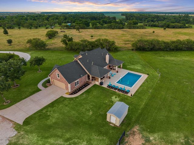 2258 Maler Road, Sealy, TX 77474