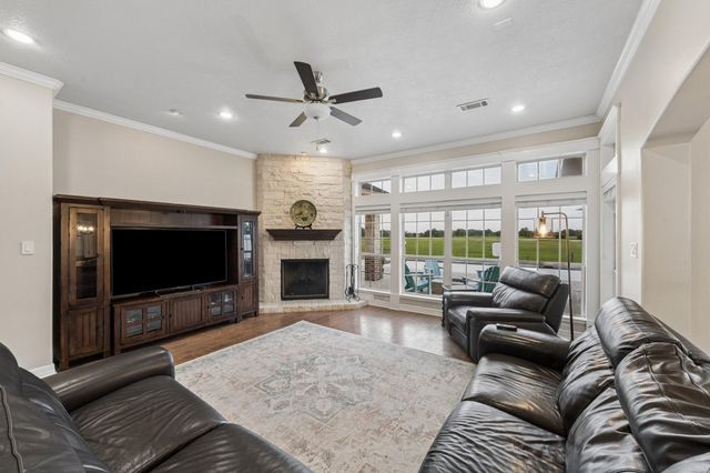 2258 Maler Road, Sealy, TX 77474