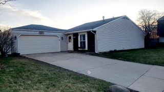 202 Highbury Drive, Elgin, IL 60120