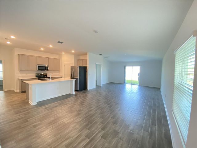 340 PINEYWOODS STREET, St Cloud, FL 34772