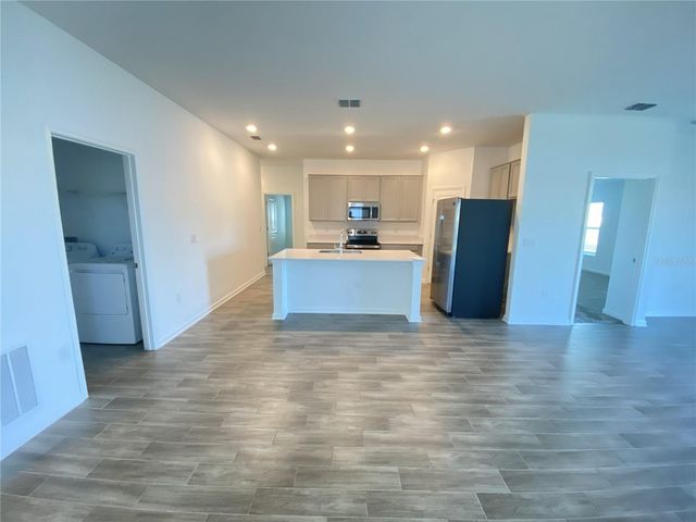 340 PINEYWOODS STREET, St Cloud, FL 34772