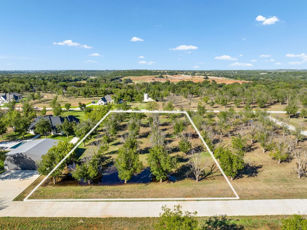 1031 E Landings N, Granbury, TX 76049 — photo 4