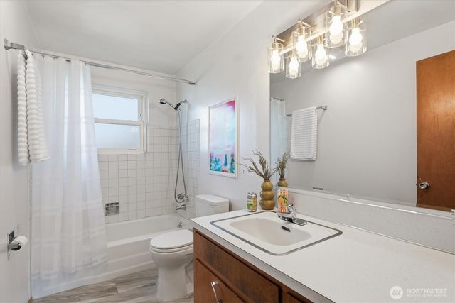 14804 12th Avenue SW, Burien, WA 98166