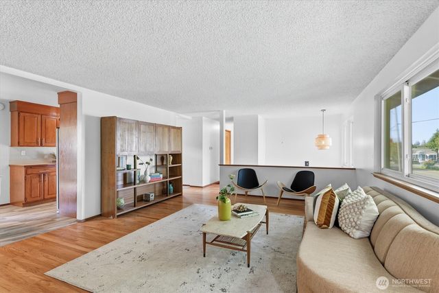 14804 12th Avenue SW, Burien, WA 98166