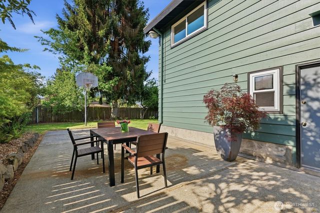 14804 12th Avenue SW, Burien, WA 98166